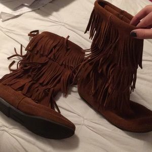 Moccasin boots